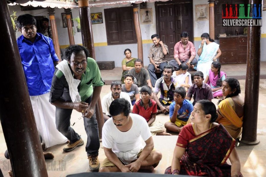 Nilaavukku 2 Seattu Working Stills