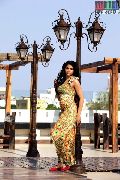 Actress Dhansika New Stills