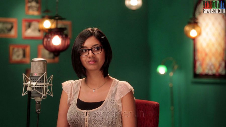 Singer Shakthisree Gopalan in the Azhagu Kutty Chellam Making of Music Video and Stills