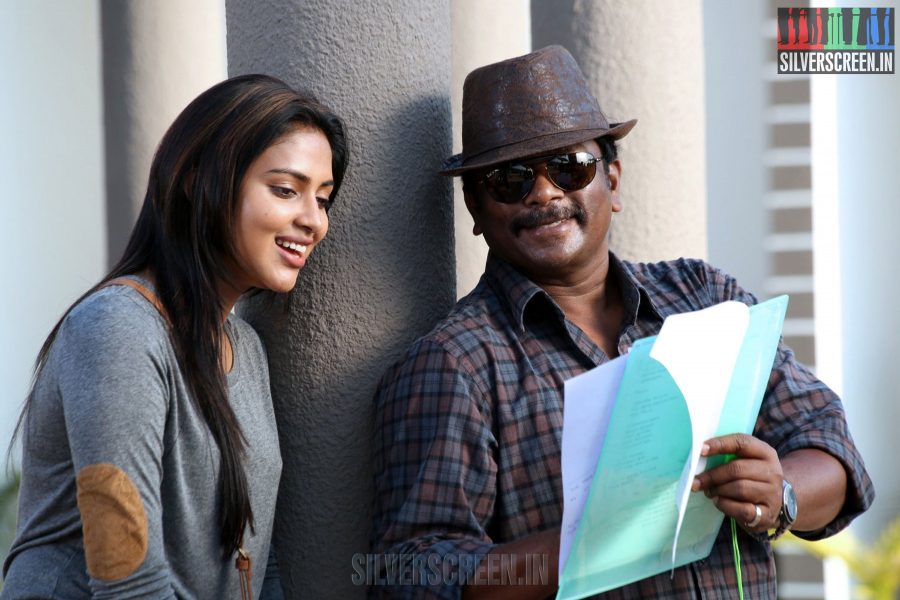 Kathai Thiraikathai Vasanam Iyakkam Working Stills with R Parthiepan, Amala Paul, Arya