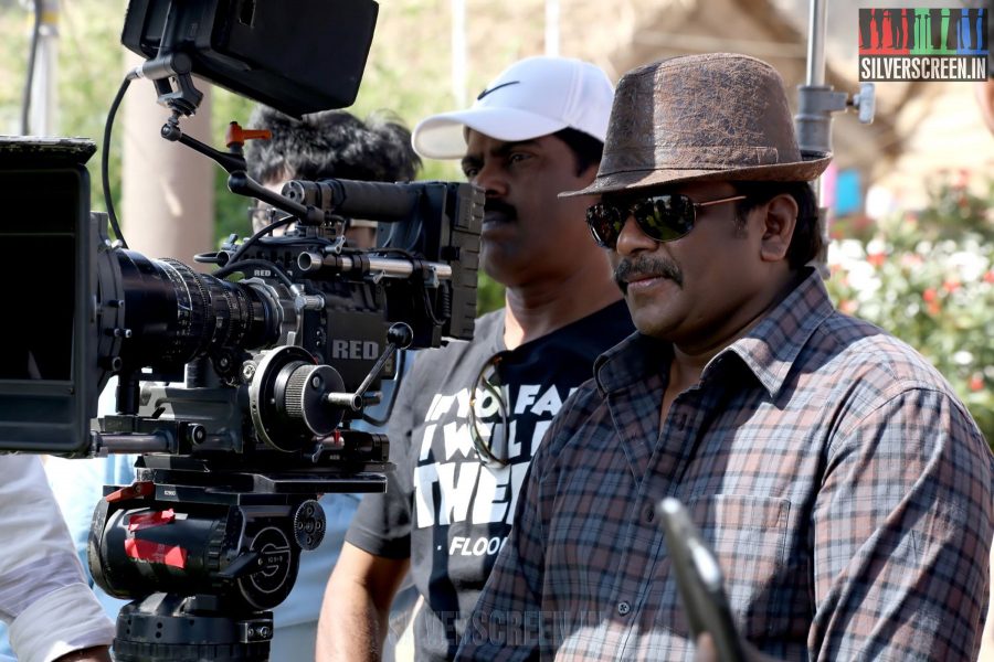 Kathai Thiraikathai Vasanam Iyakkam Working Stills with R Parthiepan, Amala Paul, Arya