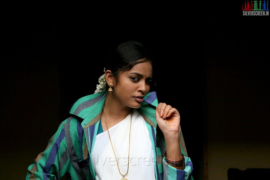 Actress Nandita in Mundaasupatti Movie Stills
