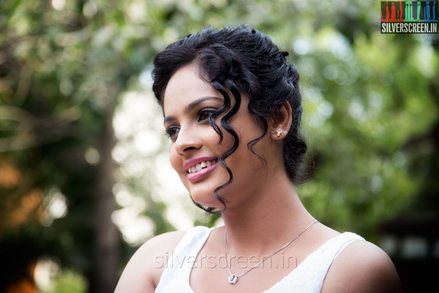 Actress Nandita at the Mundaasupatti Press Meet