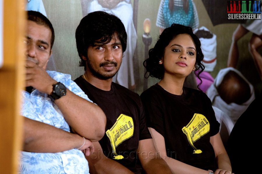 Actress Nandita and Actor Vishnu Vishal at the Mundaasupatti Press Meet