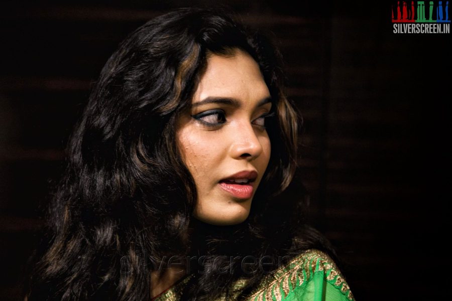 Actress Ishara at the Sathuranga Vettai Audio Launch