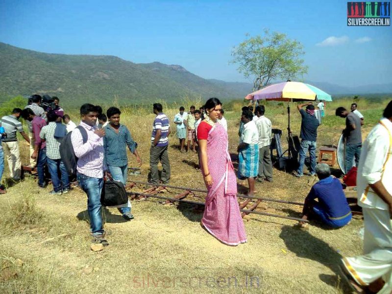 Actress Ishara and Milaga Natraj aka Natarajan Subramaniam in Sathuranga Vettai Movie Stills