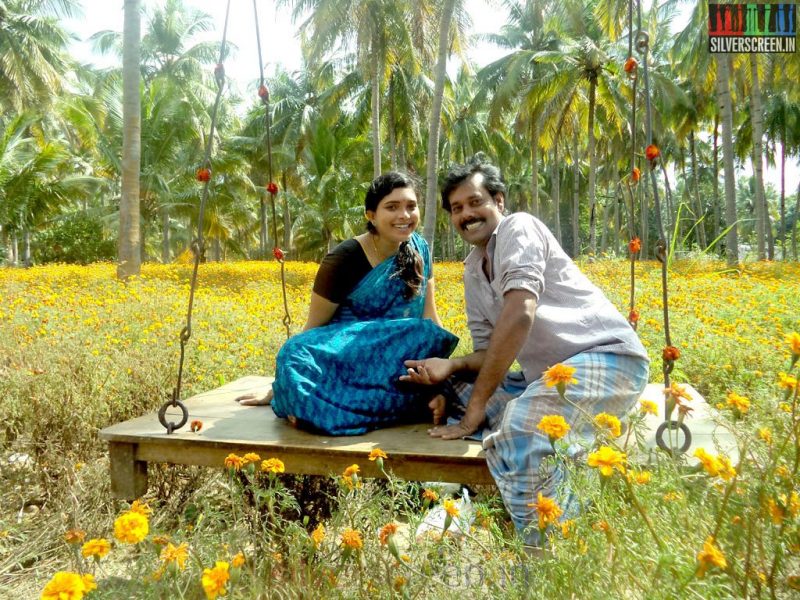 Actress Ishara and Milaga Natraj aka Natarajan Subramaniam in Sathuranga Vettai Movie Stills