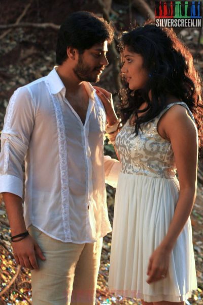 Samyuktha Hornad and Tejas in Un Samayal Arayil Movie Stills