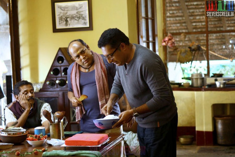 Prakash Raj in Un Samayal Arayil Movie Stills