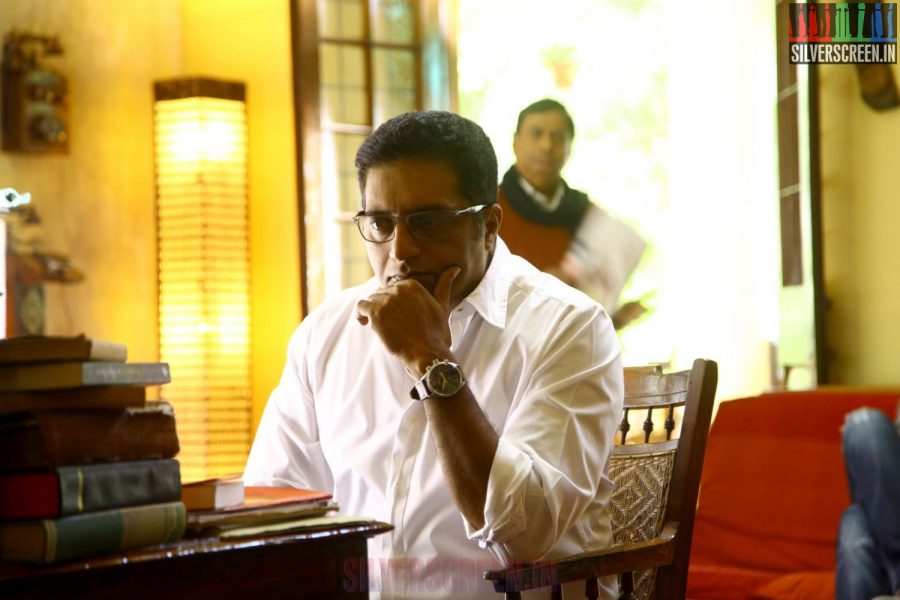 Prakash Raj in Un Samayal Arayil Movie Stills