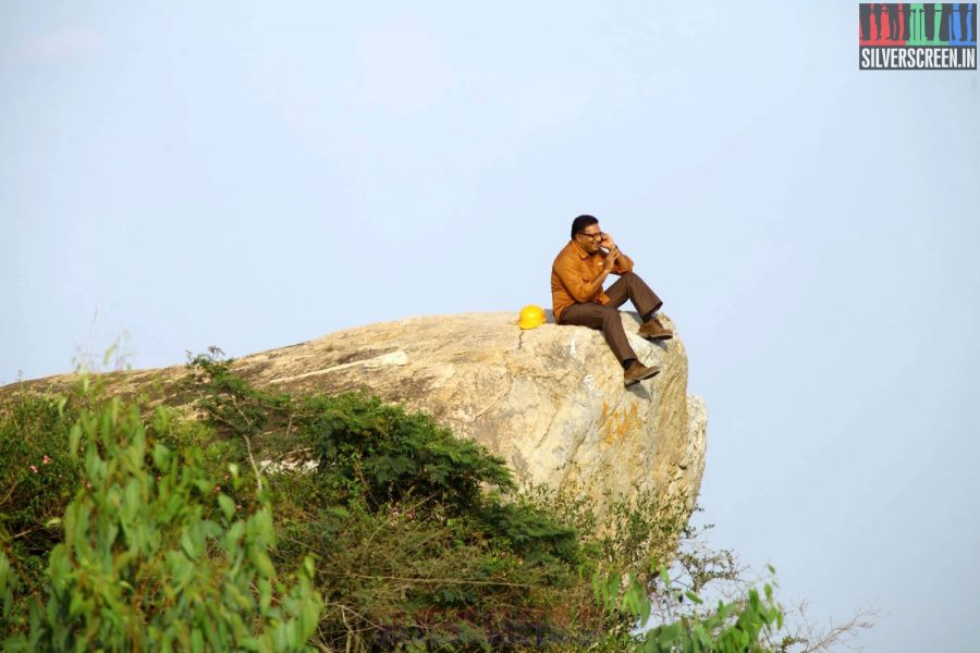 Prakash Raj in Un Samayal Arayil Movie Stills