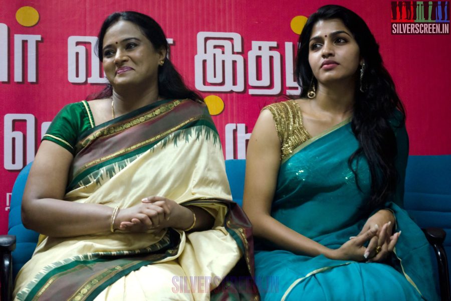 Unnal Mudiyum Penne Book Launch with Dhansika, Gayathrie and Iyshwarya Rajesh