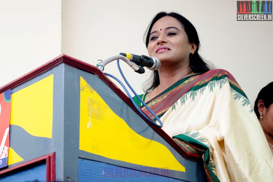 Unnal Mudiyum Penne Book Launch with Dhansika, Gayathrie and Iyshwarya Rajesh