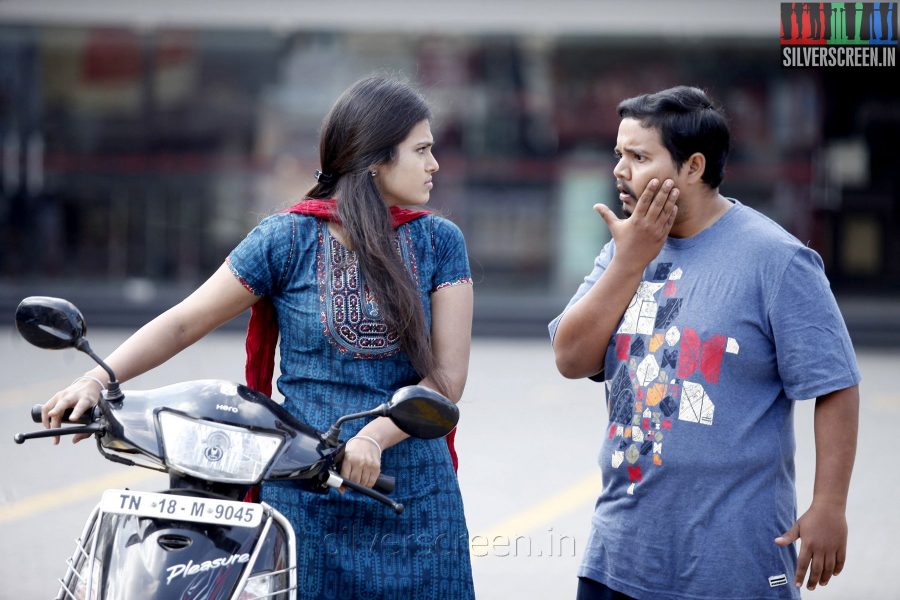 Actor Praveen Prem and Ramya Pandian in Dummy Tappasu Movies Stills