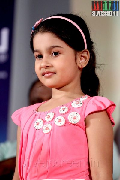 Child Actress Yuvina Parthavi at the Manjapai Press Meet