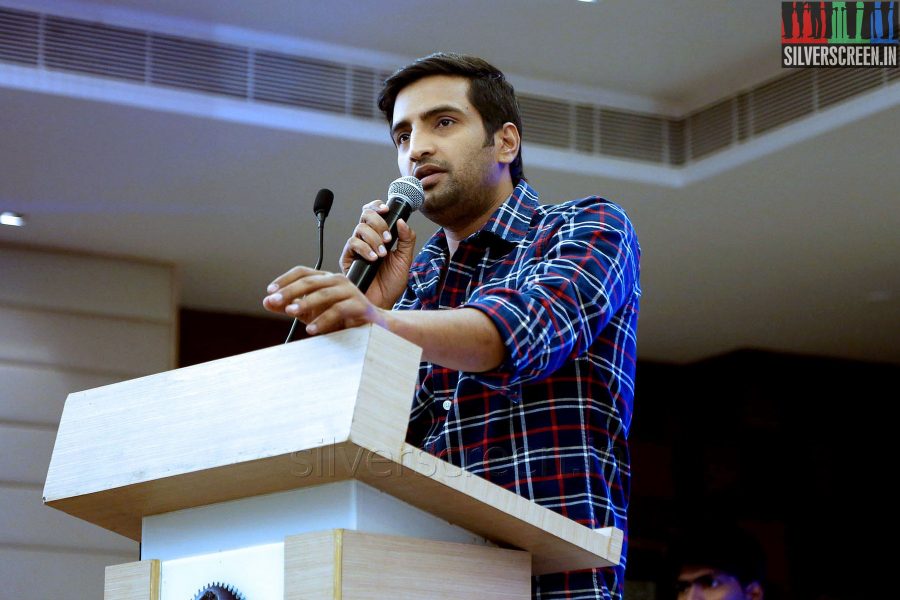 Comedian Actor Santhanam at the Vallavanukku Pullum Aayudham Press Meet