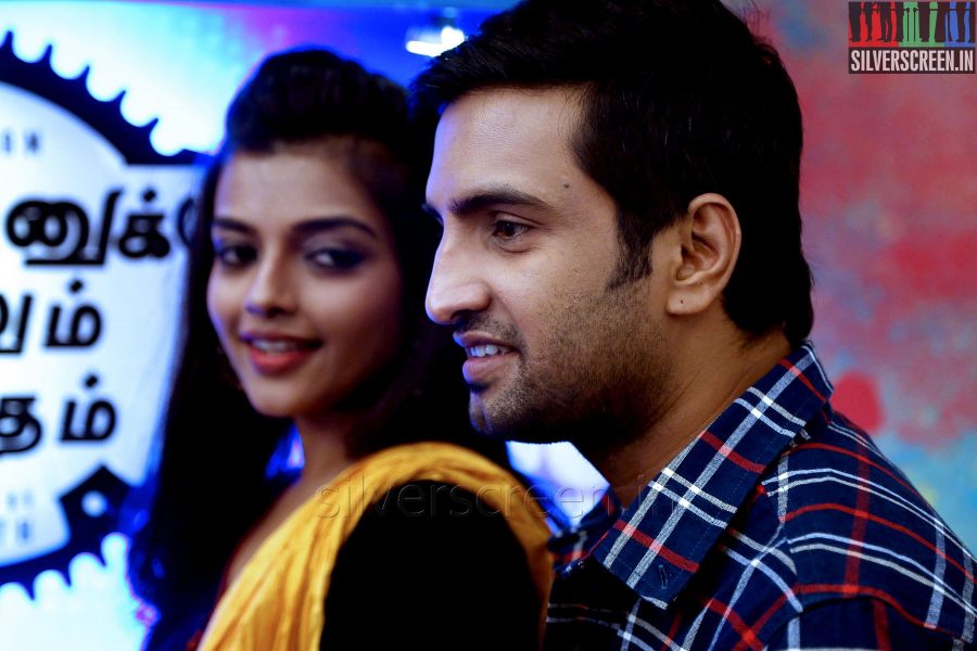 Comedian Actor Santhanam and Actress Ashna Zaveri at the Vallavanukku Pullum Aayudham Press Meet