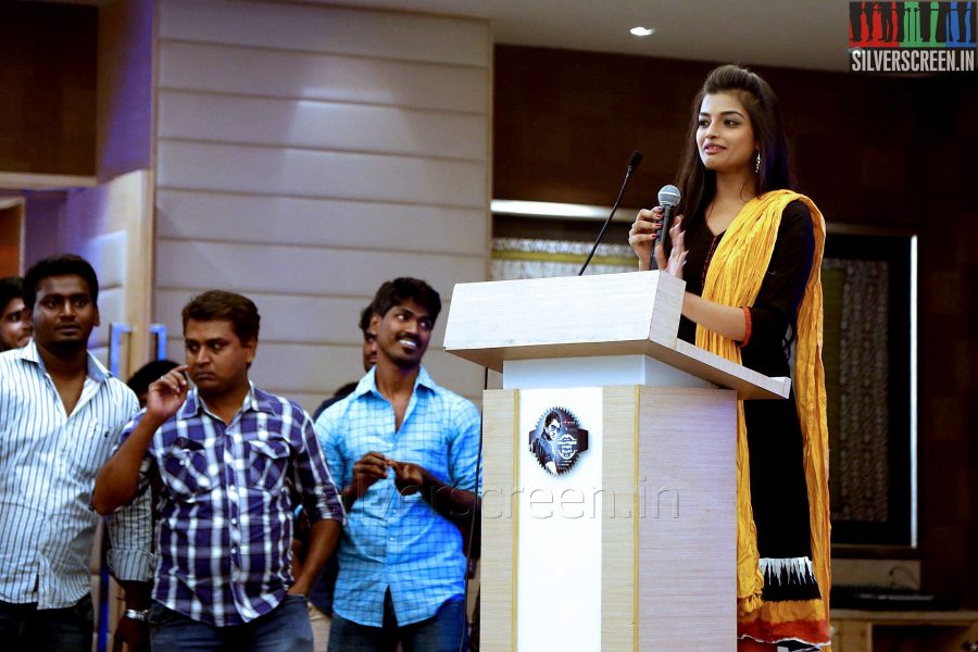 Actress Ashna Zaveri at the Vallavanukku Pullum Aayudham Press Meet