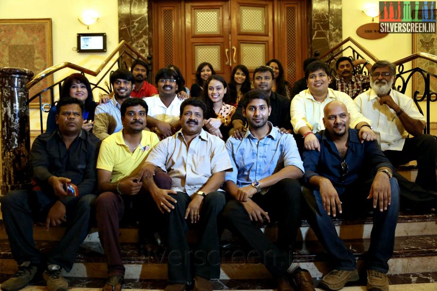 Cast and Crew of the movie at the Yaamirukka Bayamey Success Meet