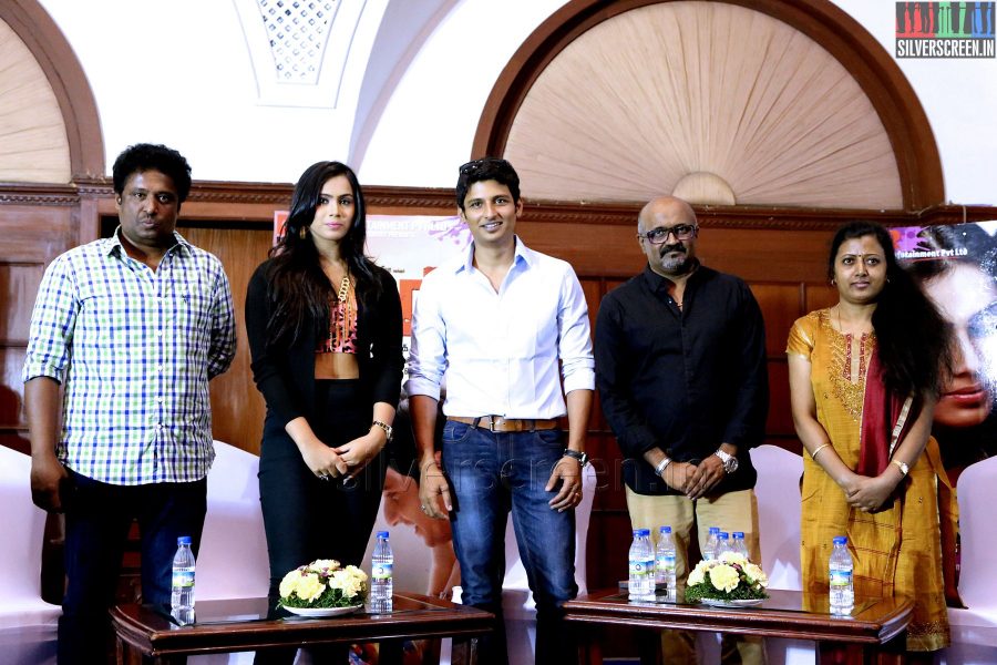 Actor Jiiva, Ravi K Chandran, Thamarai, Thulasi Nair and Elred Kumar at the Yaan Press Meet