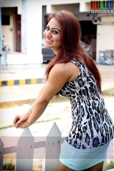 Actress Aksha Pardasany HQ Pics at the Salim Movie Audio Launch