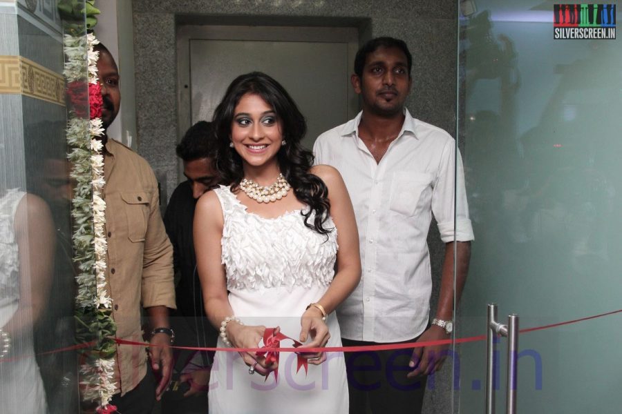 Acterss Regina Cassandra launched Essensuals