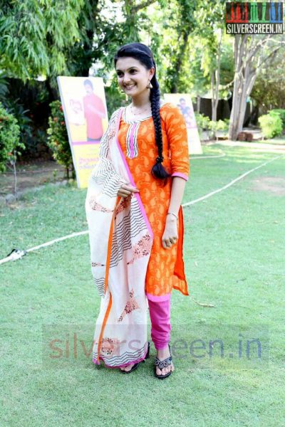 Actress Saranya Mohan at the Kadhalai Thavira Verondrumillai Press Meet