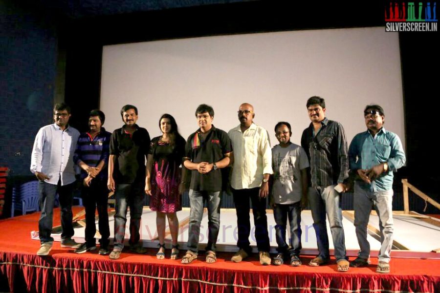Actor Vivek, Actress Swetha, Cell Murugan, Director Kannan, Music Director Venkat Krishi at the Naan Thaan Bala Press Meet