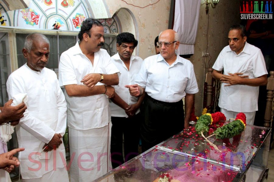 Music Director Ilaiyaraaja and Producer AVM Saravanan at Director Ramanarayanan's Funeral