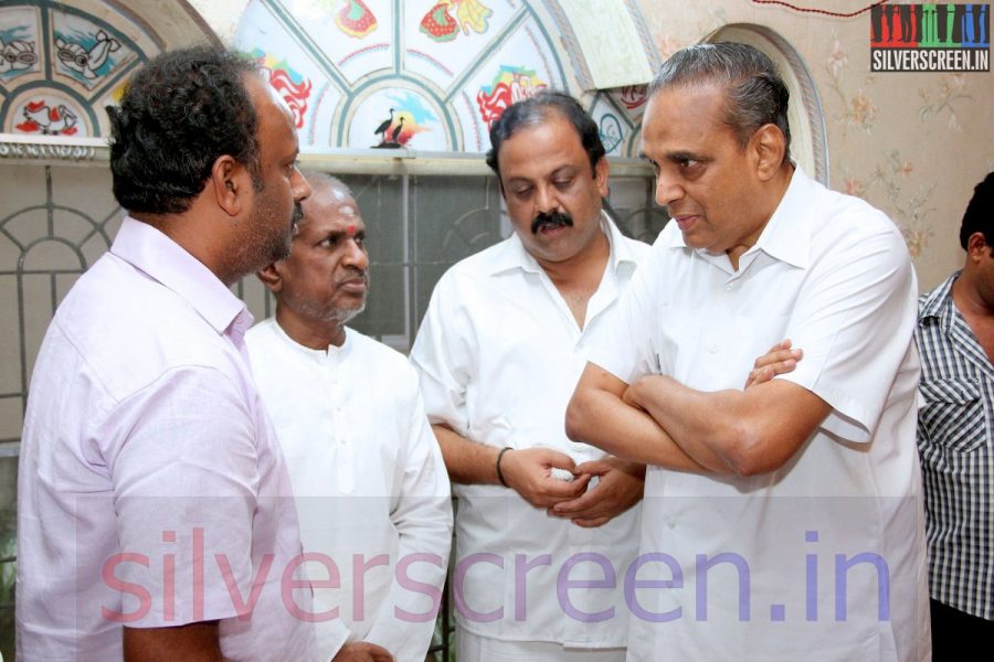 Music Director Ilaiyaraaja and Producer AVM Saravanan at Director Ramanarayanan's Funeral