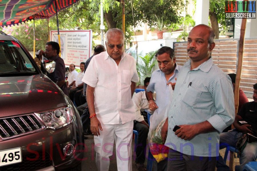 Abirami Ramanathan at Director Ramanarayanan's Funeral