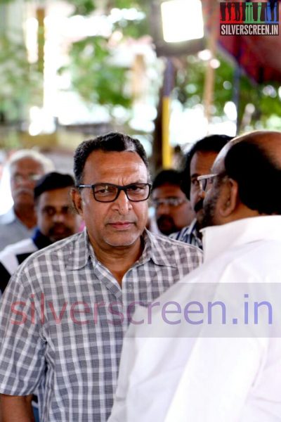 Actor Nasser and Santhana Bharathi at Director Ramanarayanan's Funeral