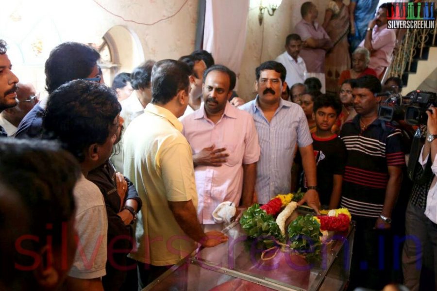 Actor Kamal Haasan at Director Ramanarayanan's Funeral