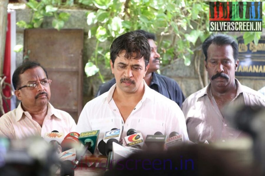 Actor Arjun at Director Ramanarayanan's Funeral