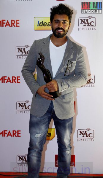 Nivin Pauly at 61st Filmfare Awards 2014