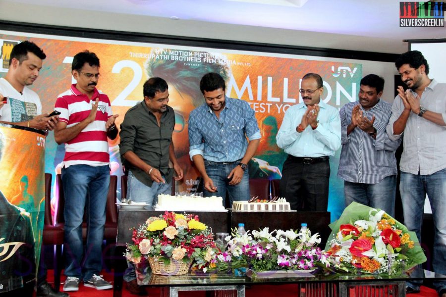 Actor Suriya, Director Lingusamy and Producer Dhananjayan at Anjaan Teaser Success Meet