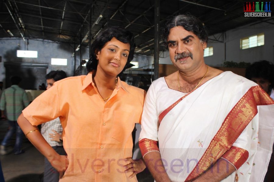 Actress Devadarshini and Thalaivasal Vijay in Laddukkul Boondhi Boondhi (Or Lattukul Poondhi Poondhi) Movie Stills