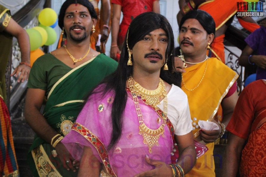 Laddukkul Boondhi Boondhi (Or Lattukul Poondhi Poondhi) Movie Stills