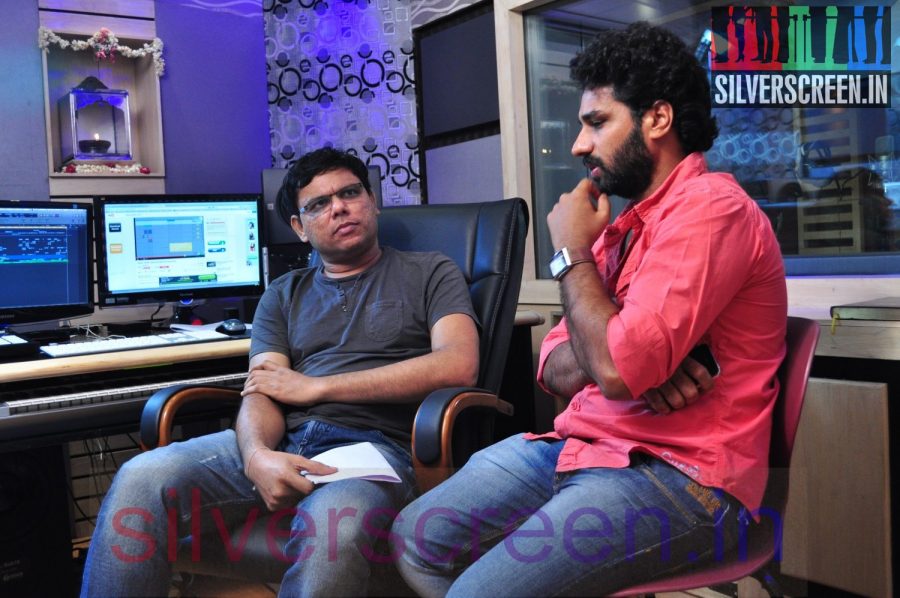 Actor Rajashanthru and Music Director C Sathya in Making of Madhu Maadhu Soodhu Song