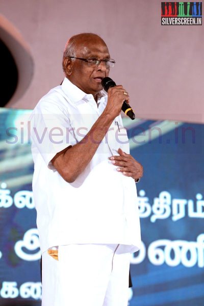 Director S P Muthuraman at the Puthiyathalaimurai (Puthiya Thalaimurai) Tamizhan Awards 2014