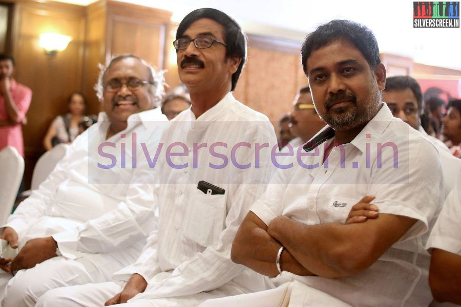 Director Lingusamy, Balaji Sakthivel and Manobala at Sathuranga Vettai Press Meet