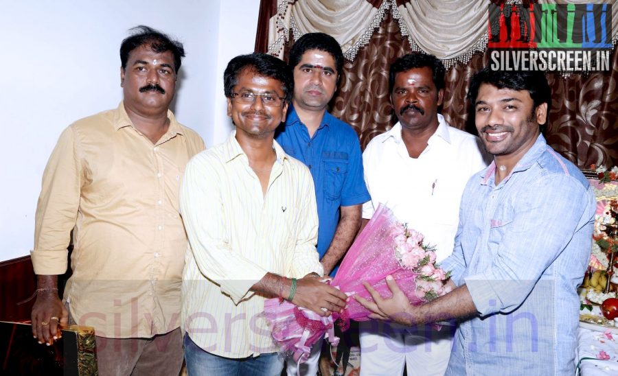 Director AR Murugadoss in Varaipadam Movie Pooja Still