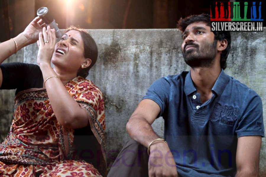 Actor Dhanush and Actress Saranya Ponvannan in Velaiyilla Pattathari Movie Stills