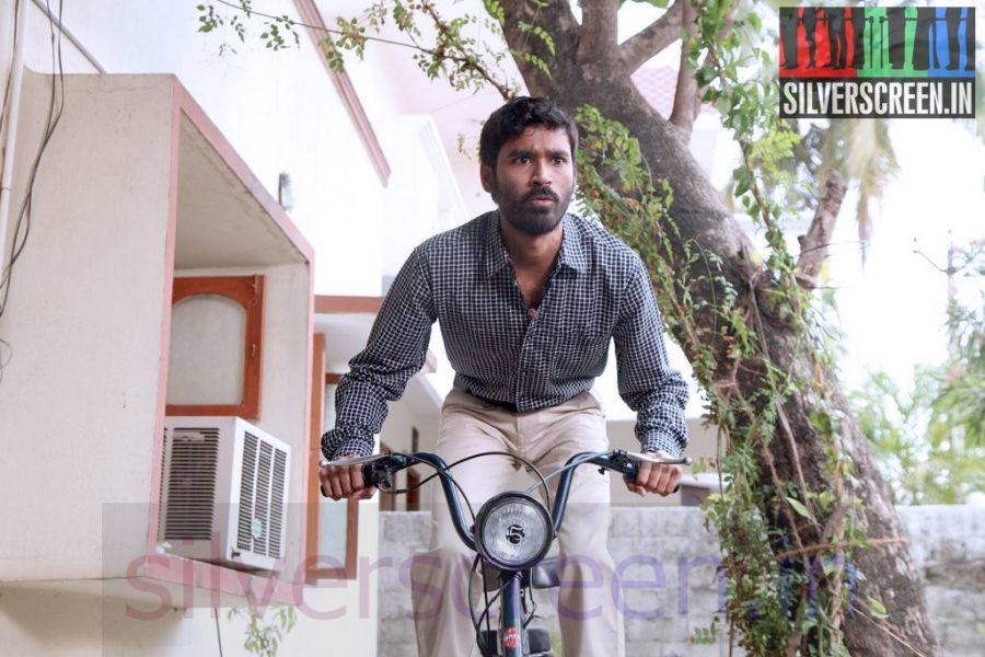 Actor Dhanush in Velaiyilla Pattathari Movie Stills