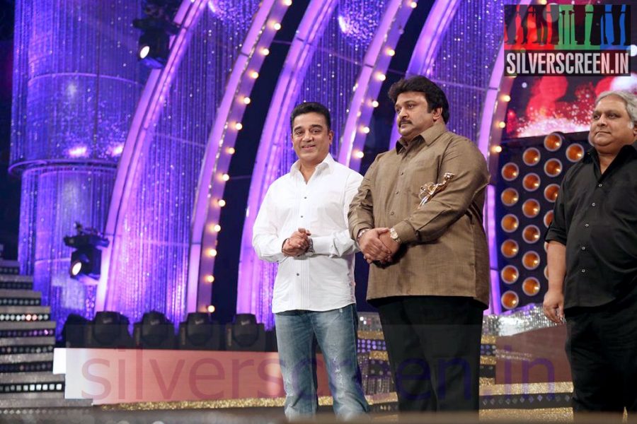 Actor Kamal Haasan and Prabhu at Vijay Awards 2014 Event