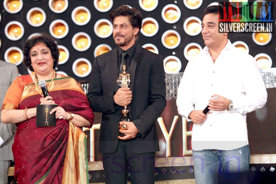 Actor Kamal Haasan, Shahrukh Khan and Actress Latha Rajinikanth at Vijay Awards 2014 Event