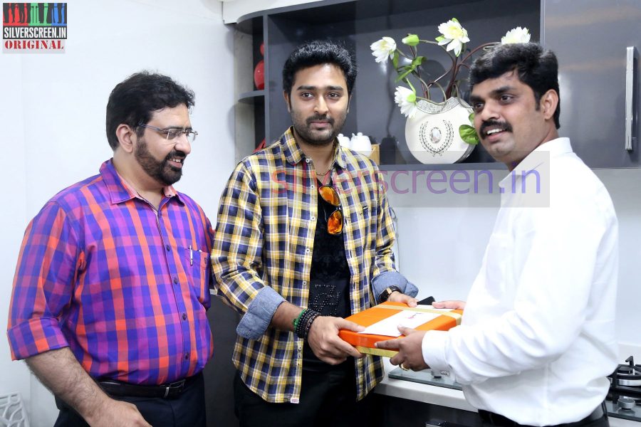 actor-prasanna-amitash-launch-of-classic-kitchen-stills-033