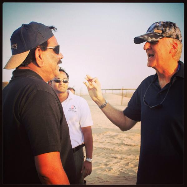 rt-editorsuresh-look-what-i-found-jimcameron-priyadarshan-met-during-filming-of-orumarubhoomikkadha-in-abu-dhabi-httpt-co0