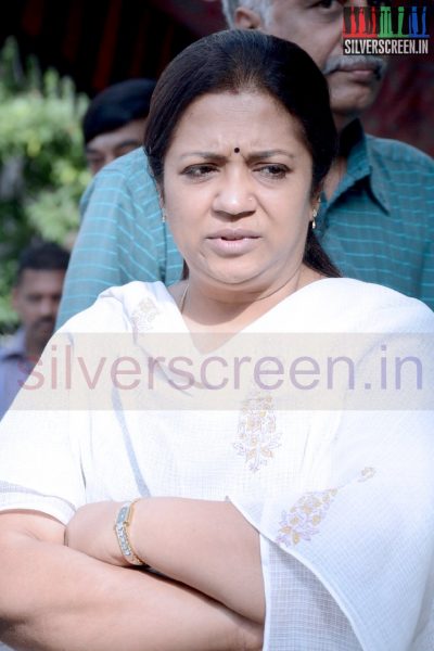 celebrities-k-balachander-son-bala-kailasam-funeral-stills-010