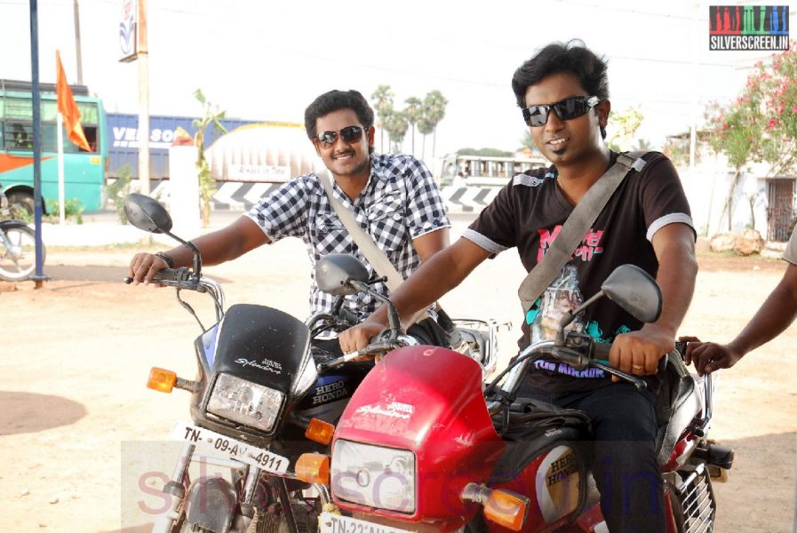 Actor Mahesh and Jegan in Iravum Pagalum Varum Movie Stills